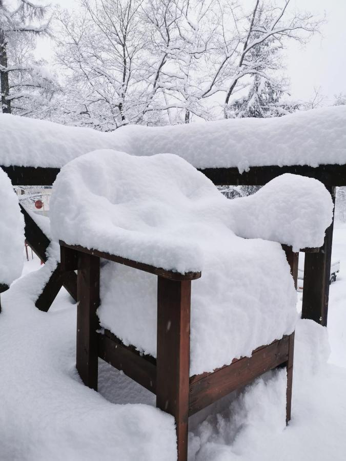 Hakuba Powder Republic Bed & Breakfast Exterior photo